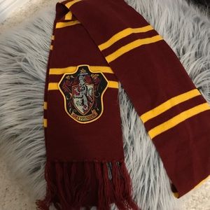 Harry Potter Gryffindor scarf